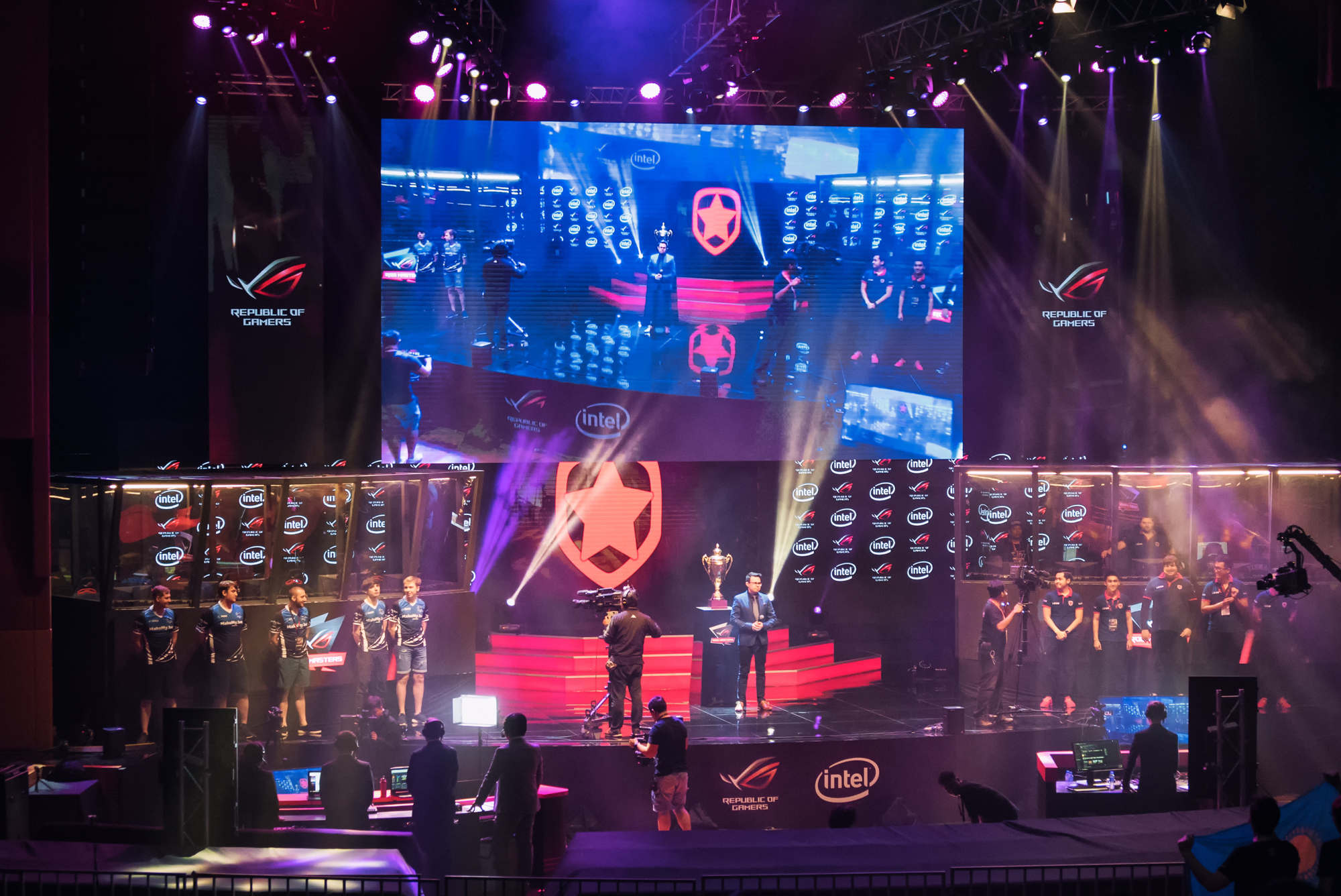 rog-masters-kl-small52